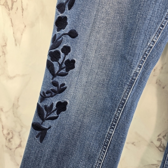 Boden Jeans Women 16 R Cavendish Girlfriend High Rise Embroidered Denim Crop - Picture 10 of 12